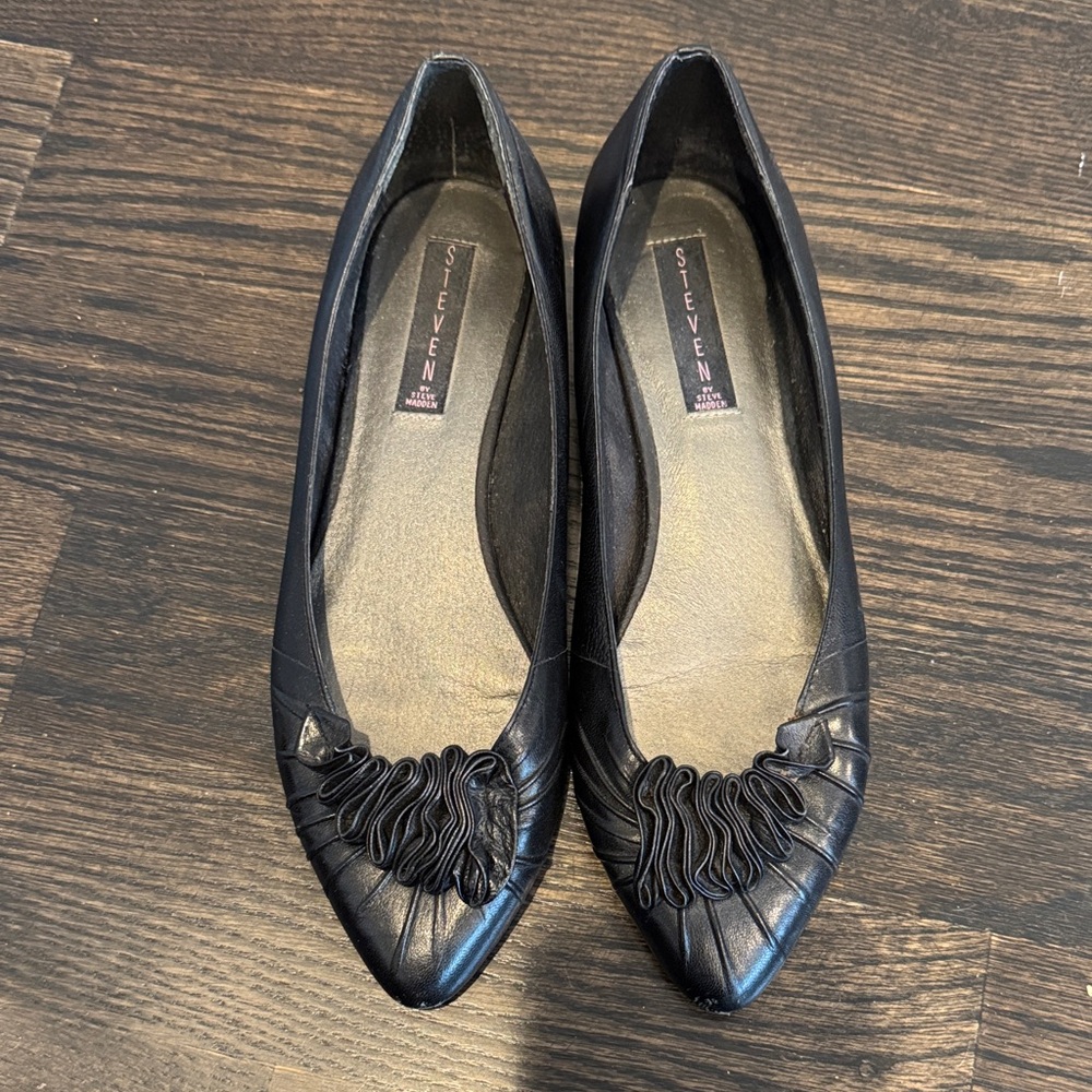 Steven By Steve Madden Black Women's Flats with Ruffle Detail